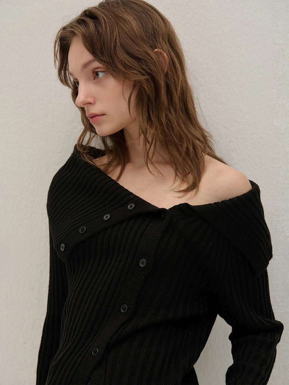[인플s Pick] OFF-SHOULDER KNIT GARDIGAN BLACK
