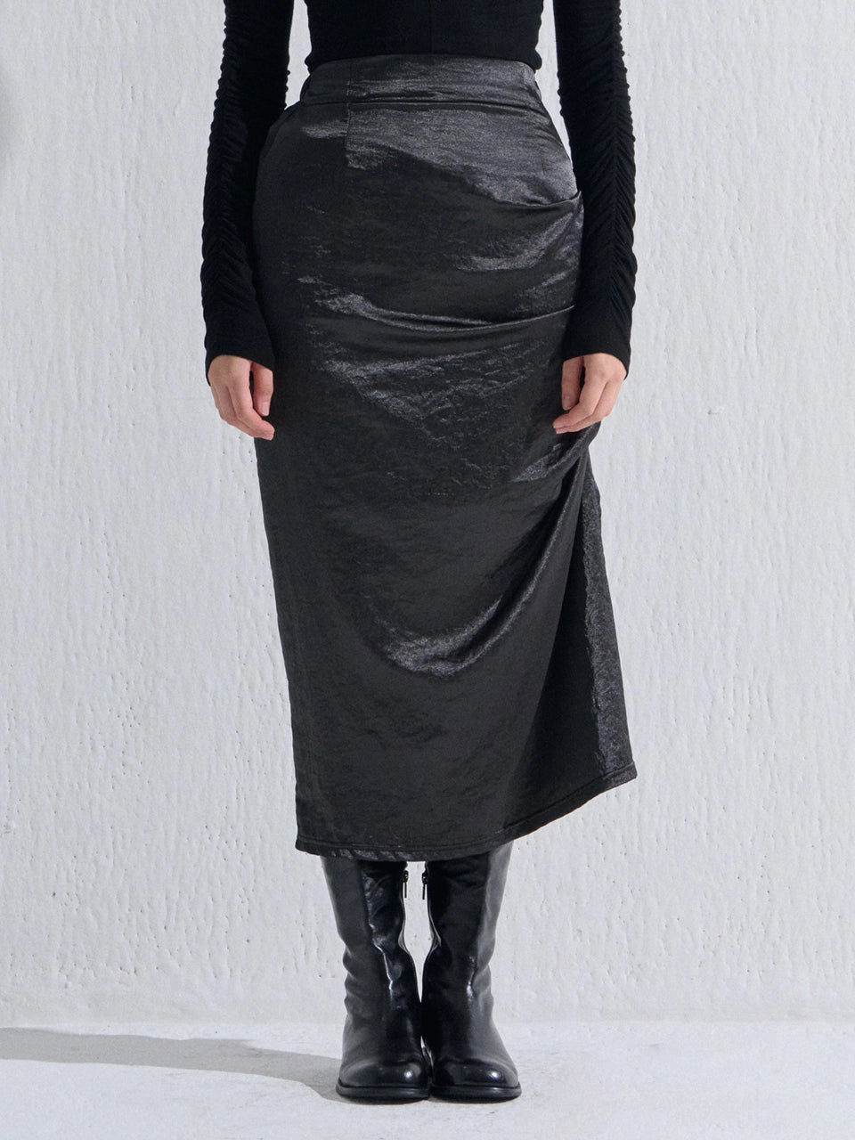 PIN TUCK SILK LONG SKIRT BLACK