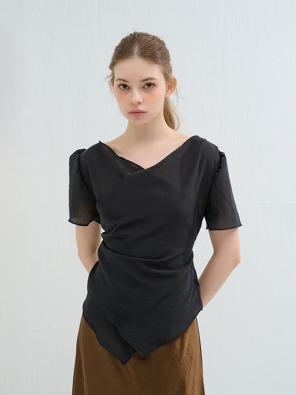 STRIPE WRAP SHIRRING BLOUSE BLACK