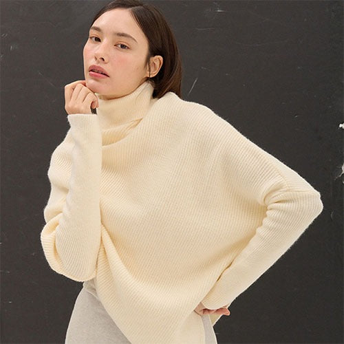 HIGH NECK KNIT CAPE_IV