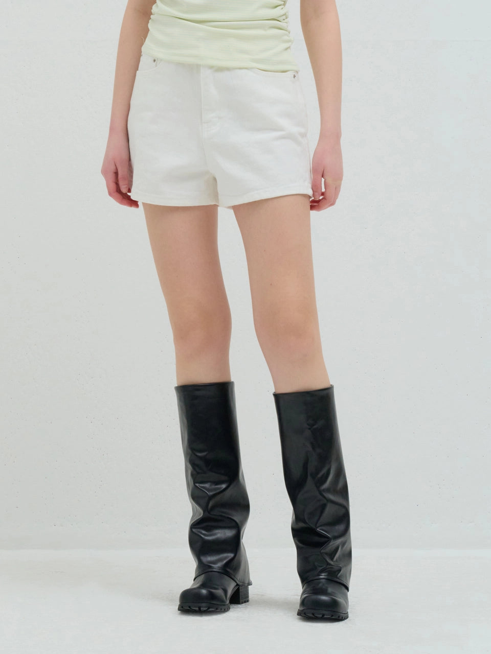 COTTON SHORT PANTS WHITE