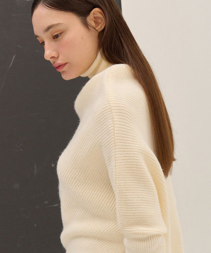 HIGH NECK KNIT CAPE_IV
