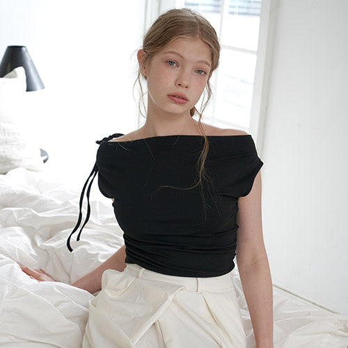 STRING OFF SHOULDER_BK