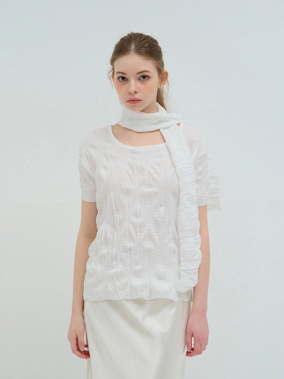 WRINKLE SCARF BLOUSE WHITE