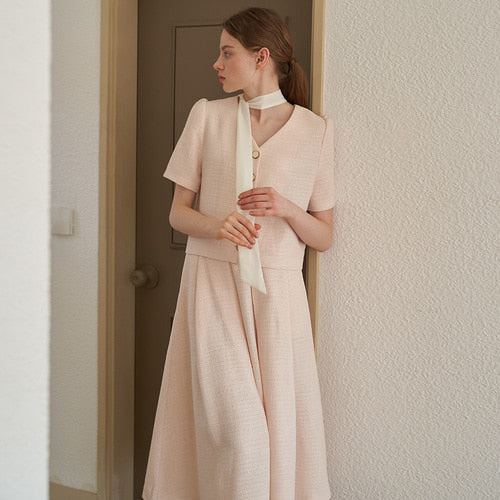 [SET UP] ROMAN BLOUSE + BLOOM FLARE SKIRT_PB