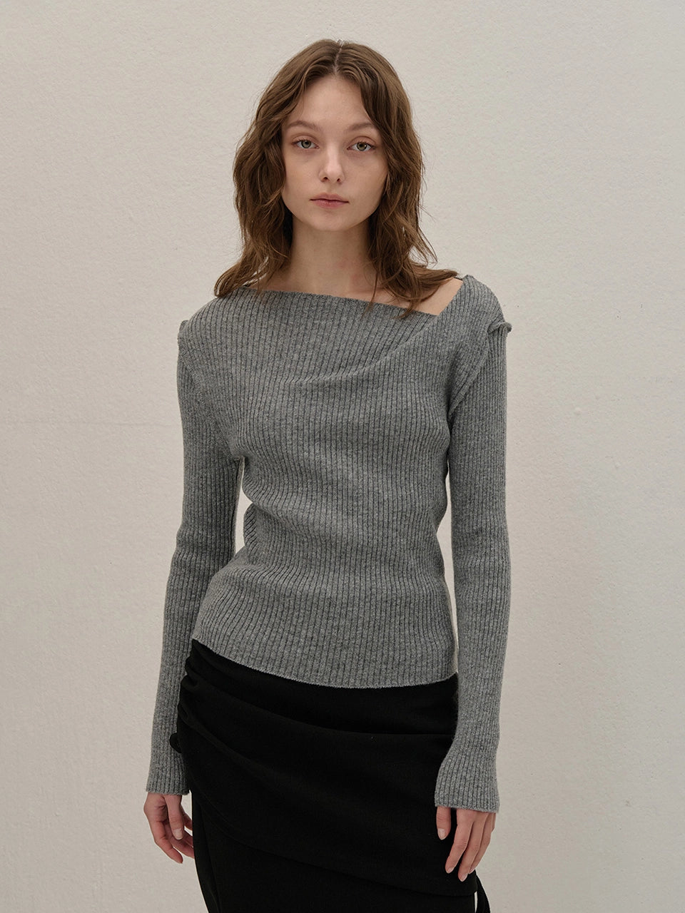 OFF-SHOULDER KNIT GRAY