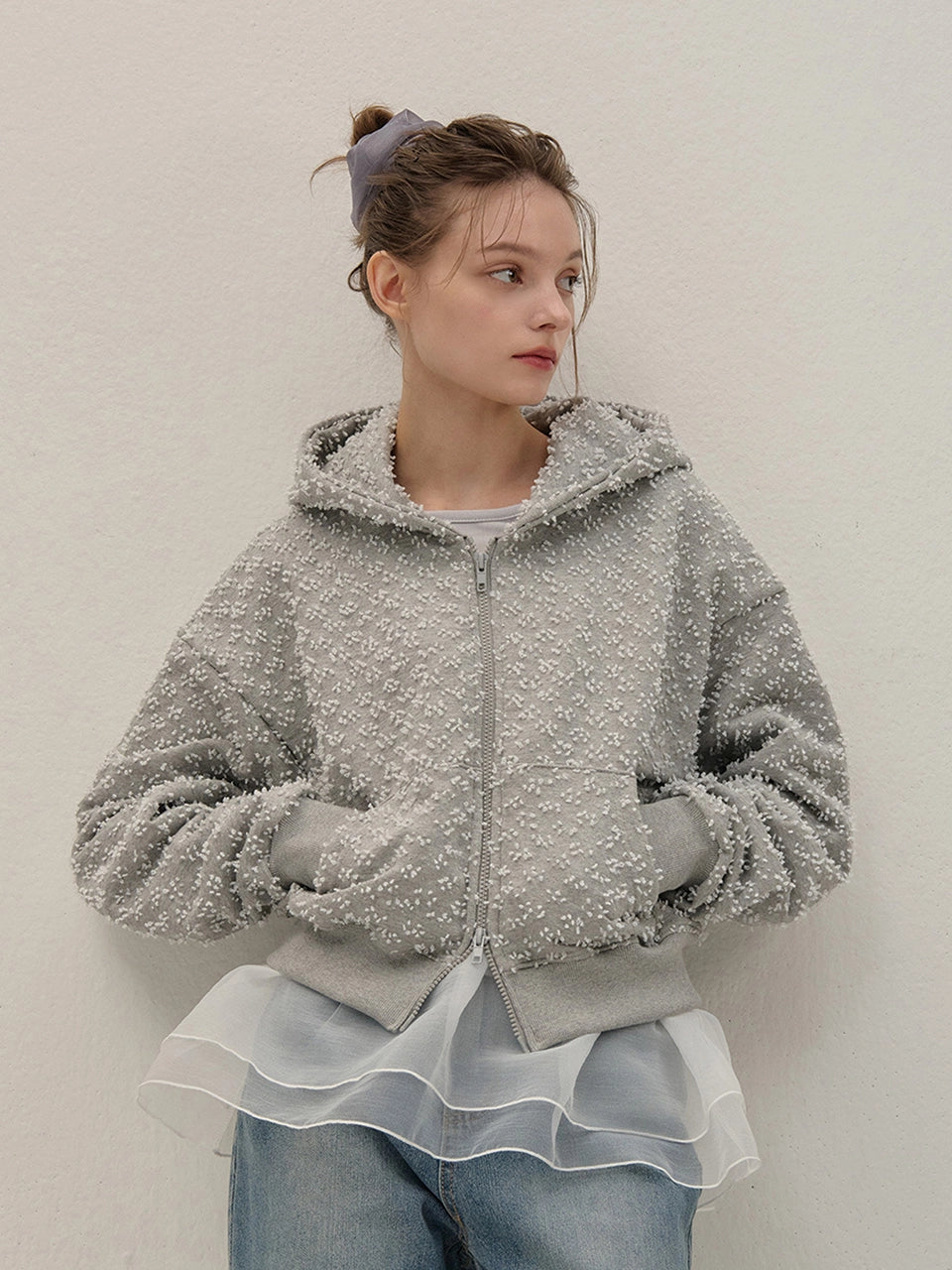 EMBOSSED FLOWER HOODED JUMPER GRAY