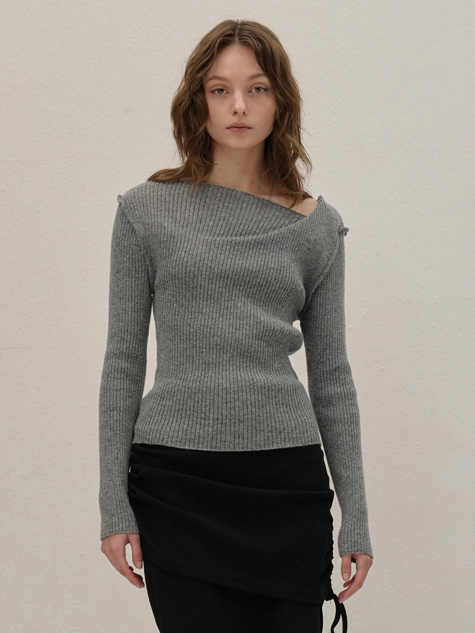 OFF-SHOULDER KNIT GRAY
