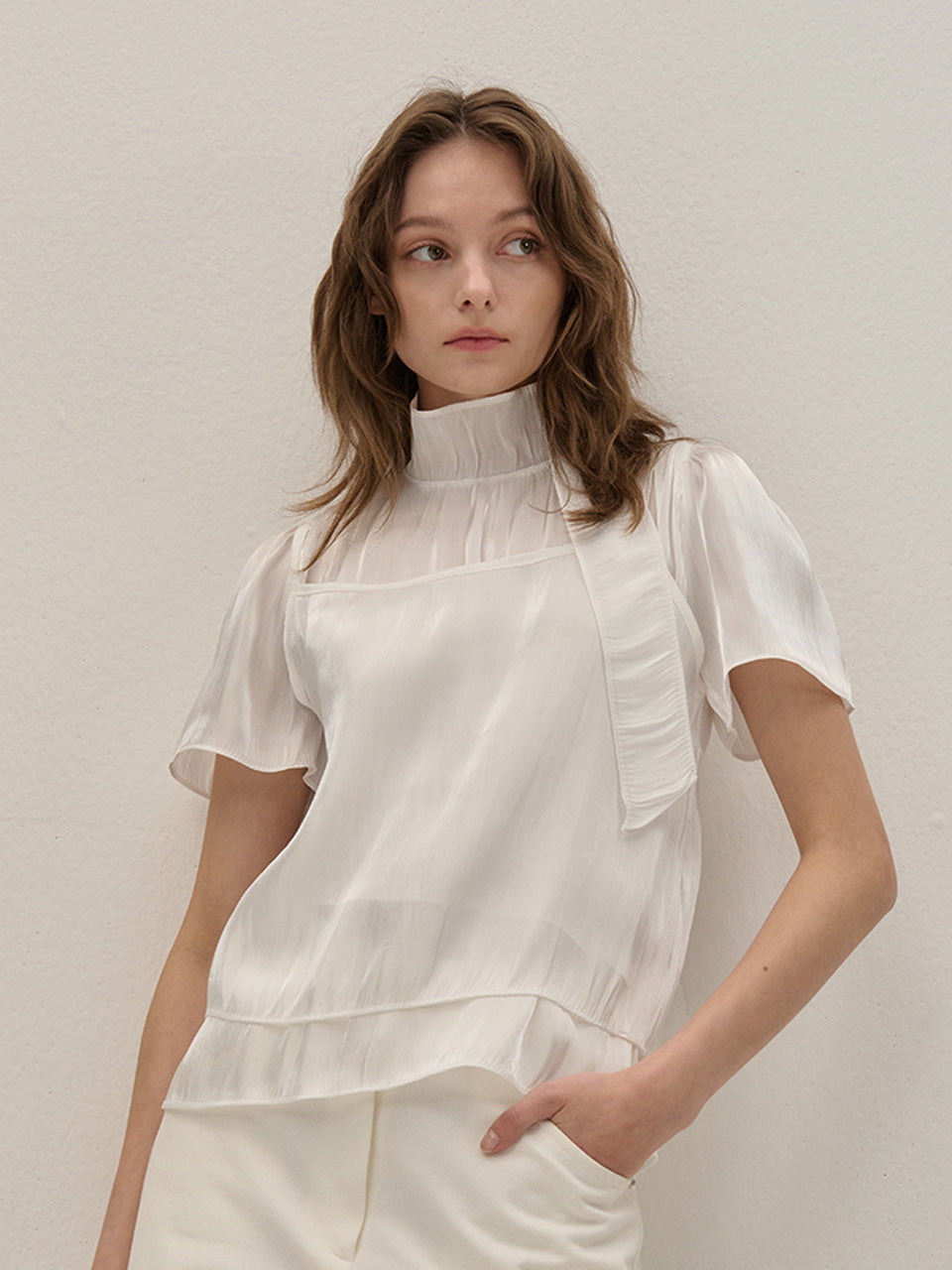 CUTTING V-NECK SHORT SLEEVE T SHIRT LIGHT PINK