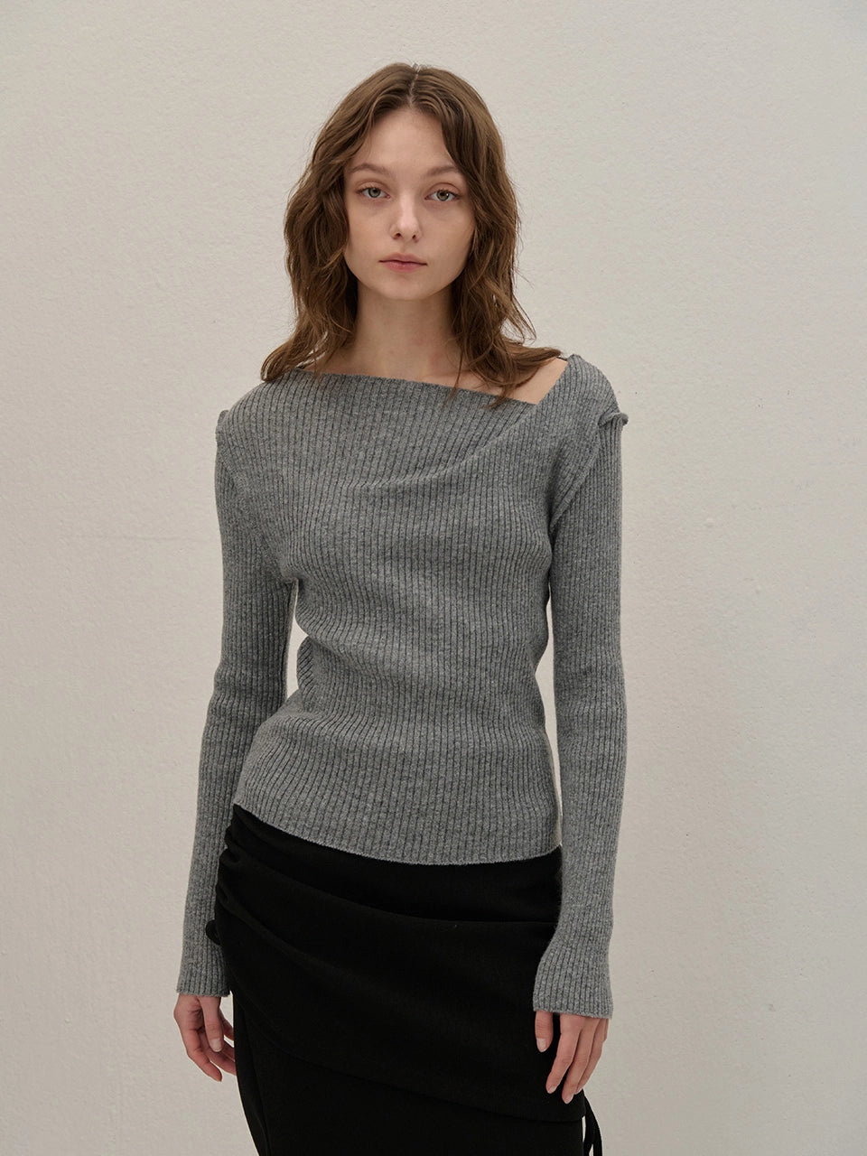 OFF-SHOULDER KNIT GRAY