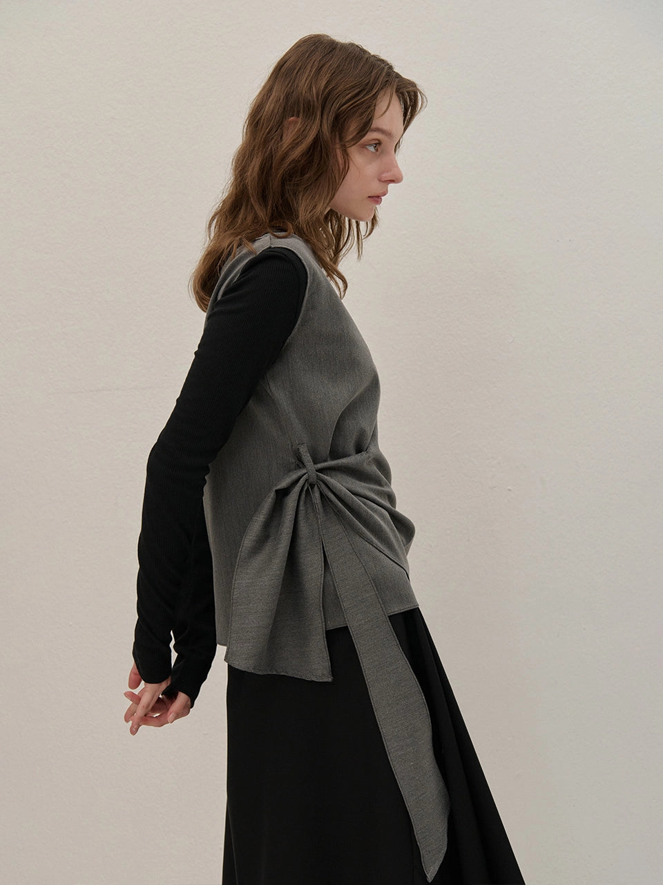 STRAP OFF SHOULDER DRAPED BLOUSE GRAY