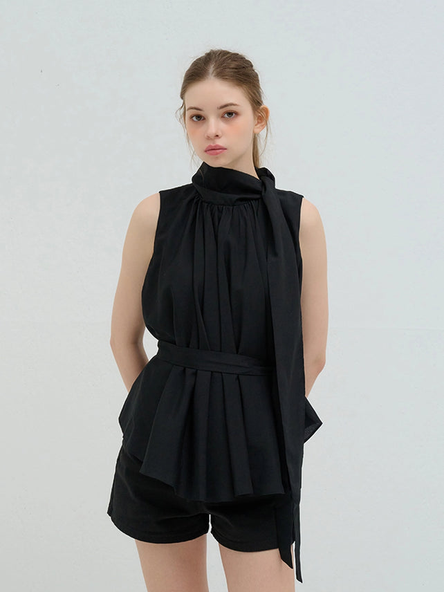 TIE SHIRRING SLEEVELESS BLOUSE BLACK
