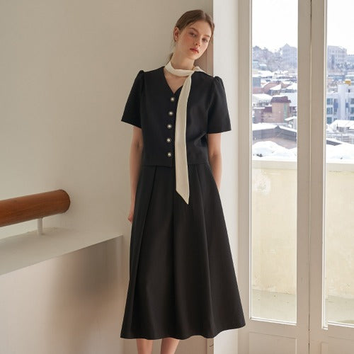 [SET UP] ROMAN BLOUSE + BLOOM FLARE SKIRT_BK
