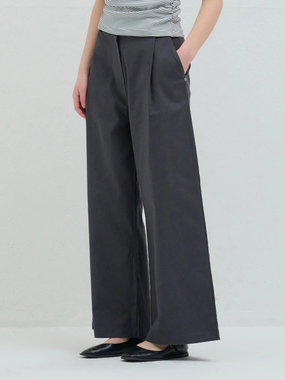 COTTON PIN TUCK WIDE PANTS CHARCOAL