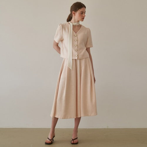 [SET UP] ROMAN BLOUSE + BLOOM FLARE SKIRT_PB