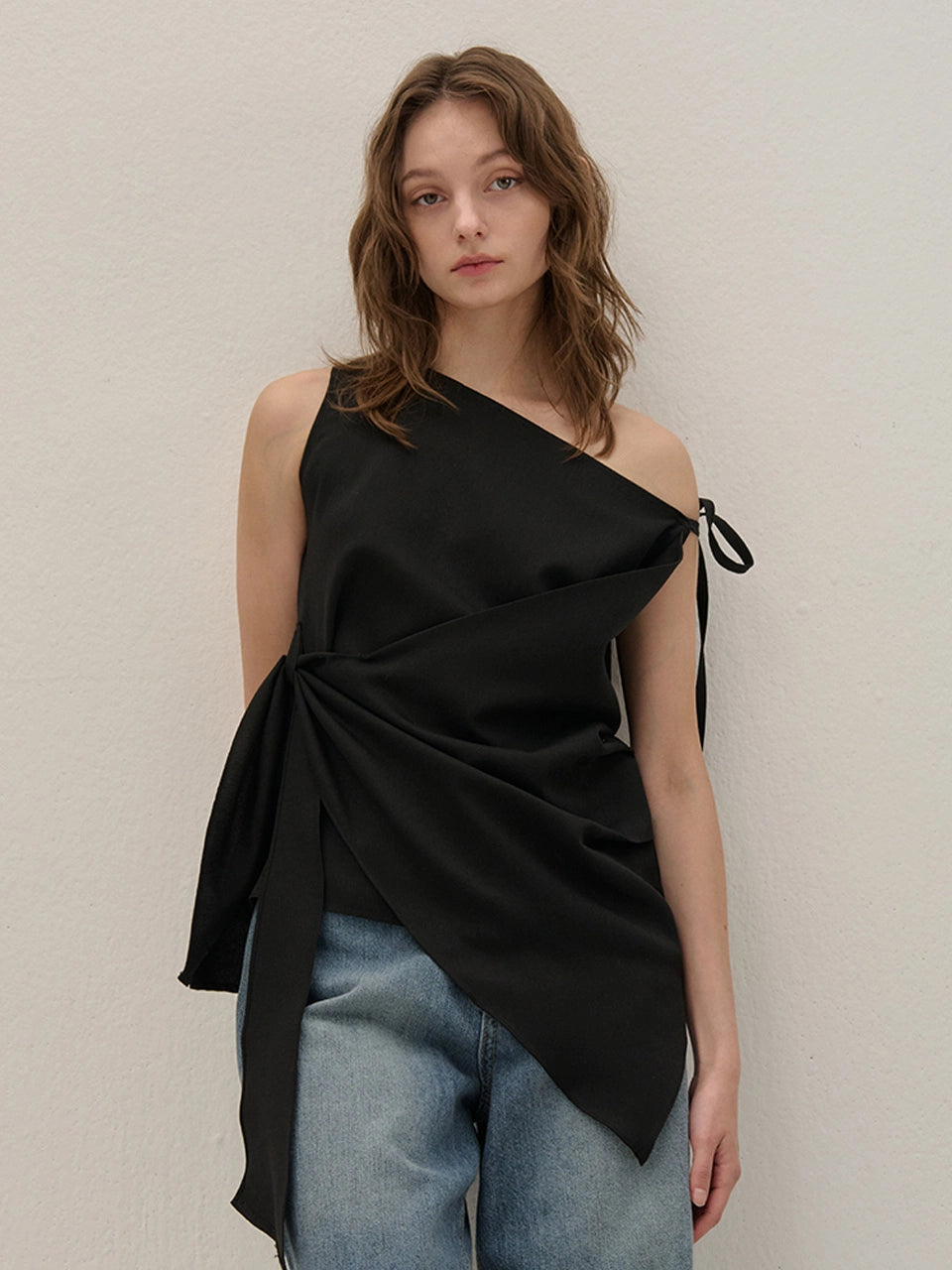 STRAP OFF SHOULDER DRAPED BLOUSE BLACK