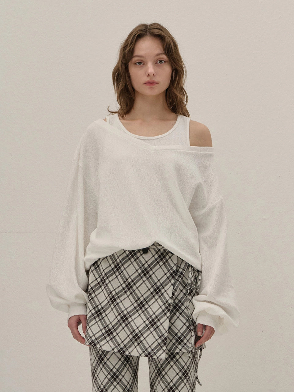 [인플s Pick] TERRY V-NECK SWEATSHIRT IVORY