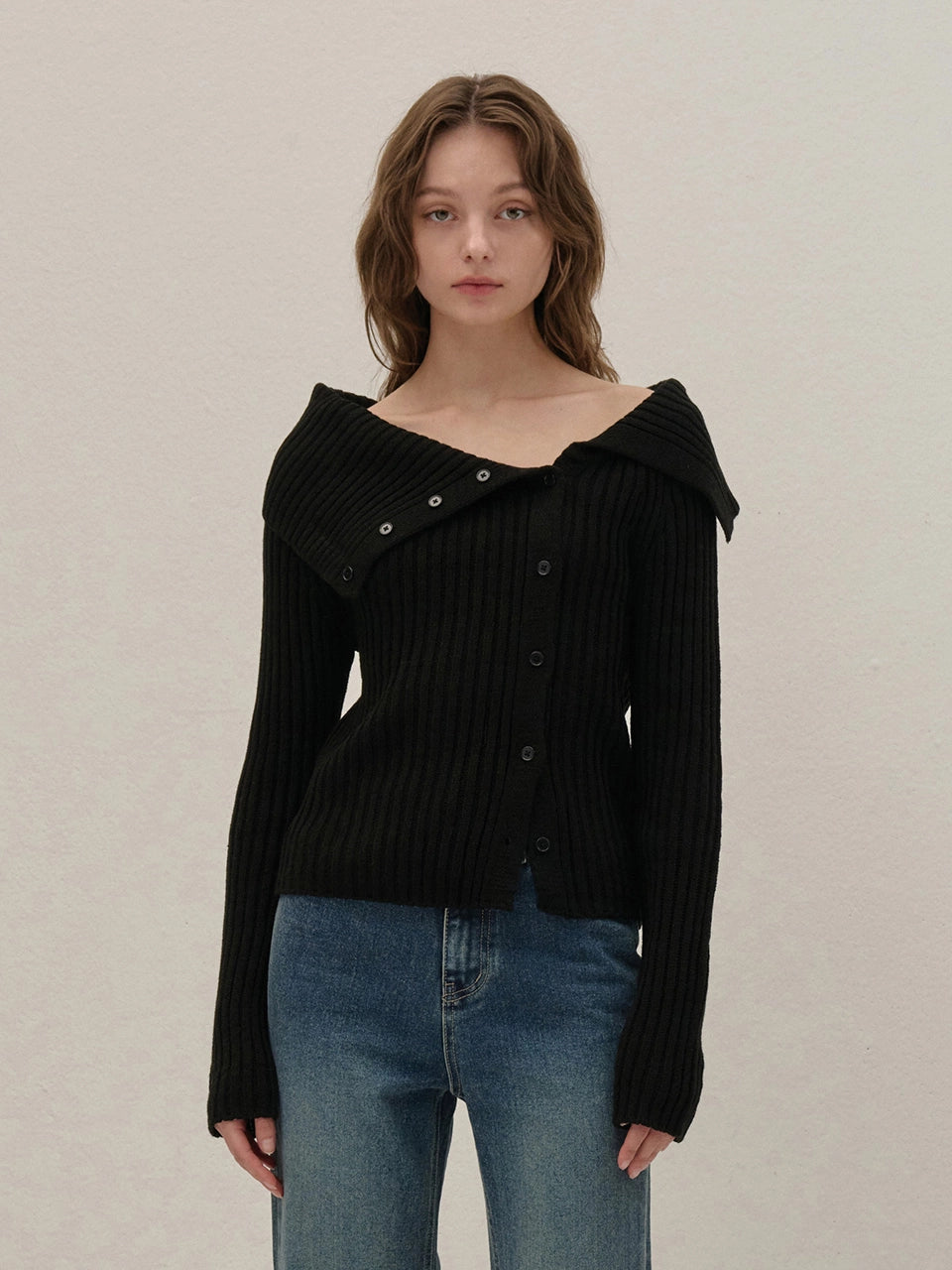 [인플s Pick] OFF-SHOULDER KNIT GARDIGAN BLACK