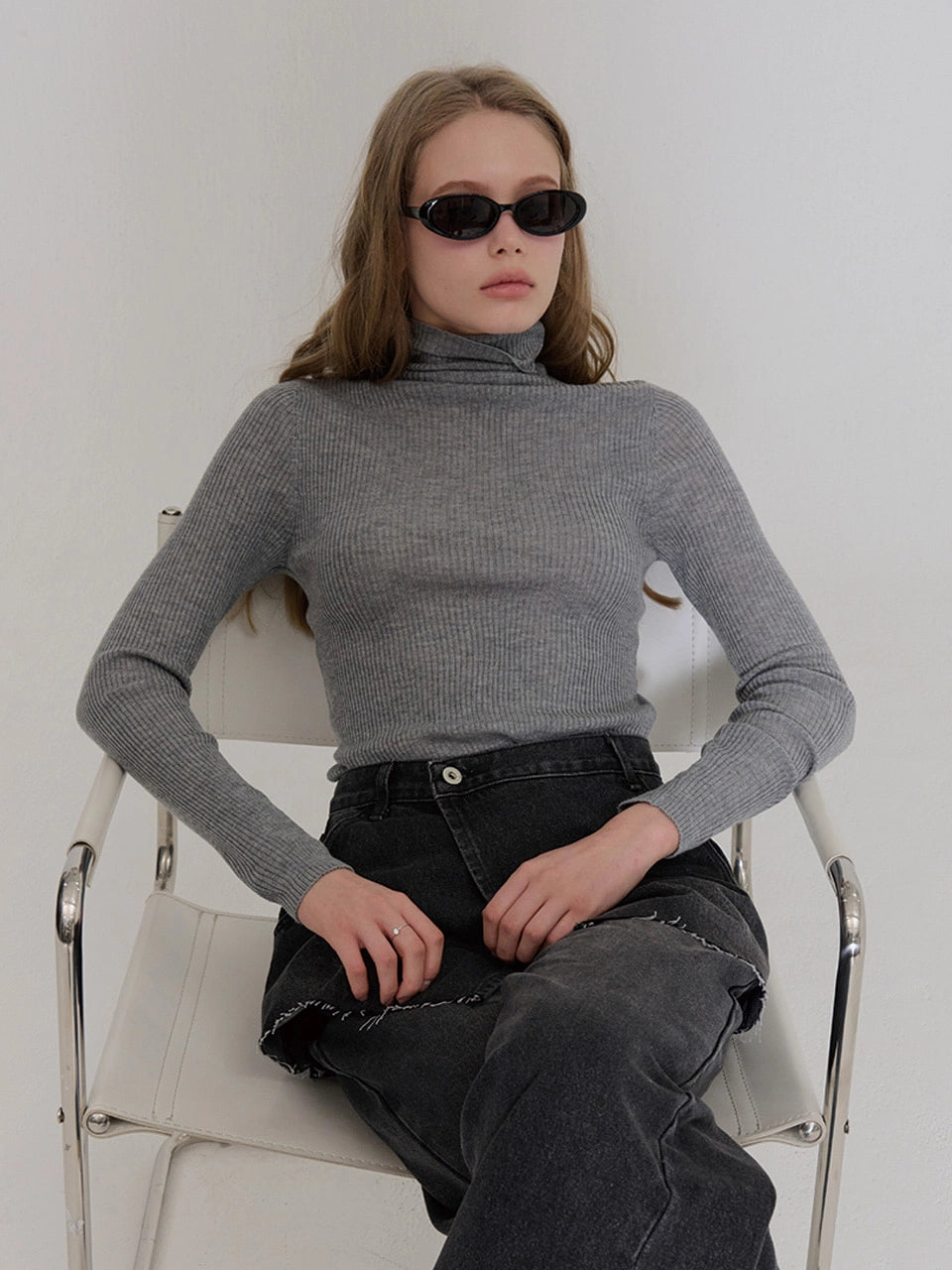 [기획상품] RIBBED TURTLE NECK KNIT GRAY