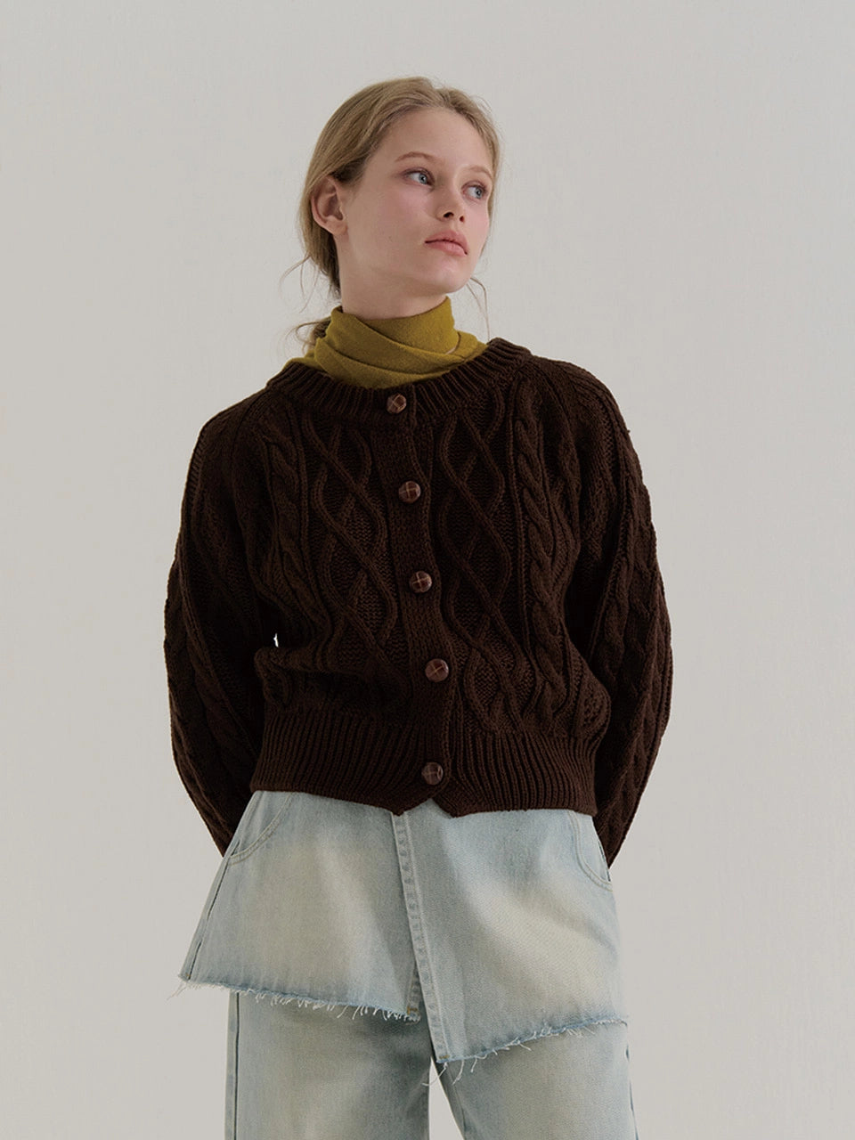 CABLE KNIT CARDIGAN BROWN