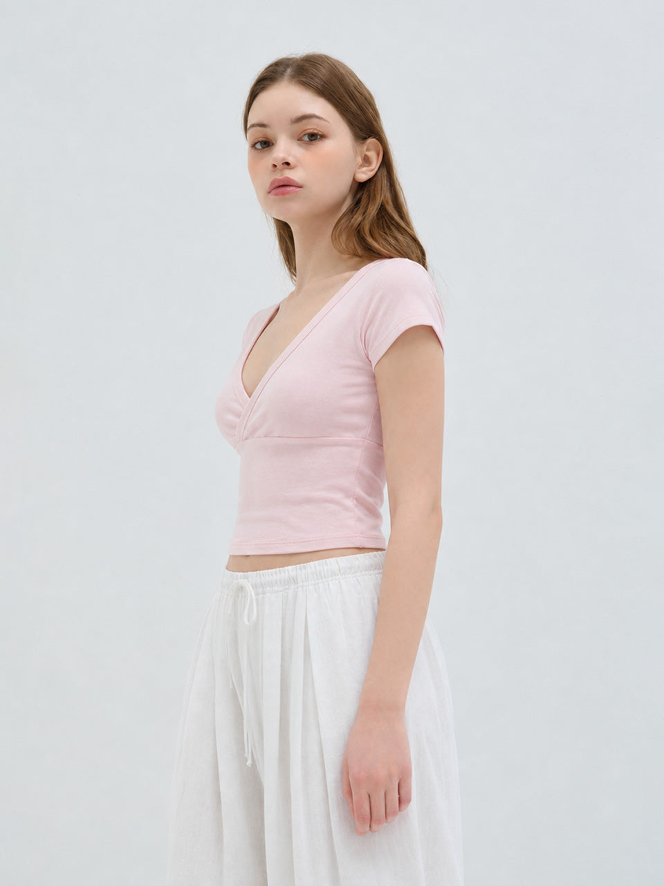 CUTTING V-NECK SHORT SLEEVE T SHIRT LIGHT PINK
