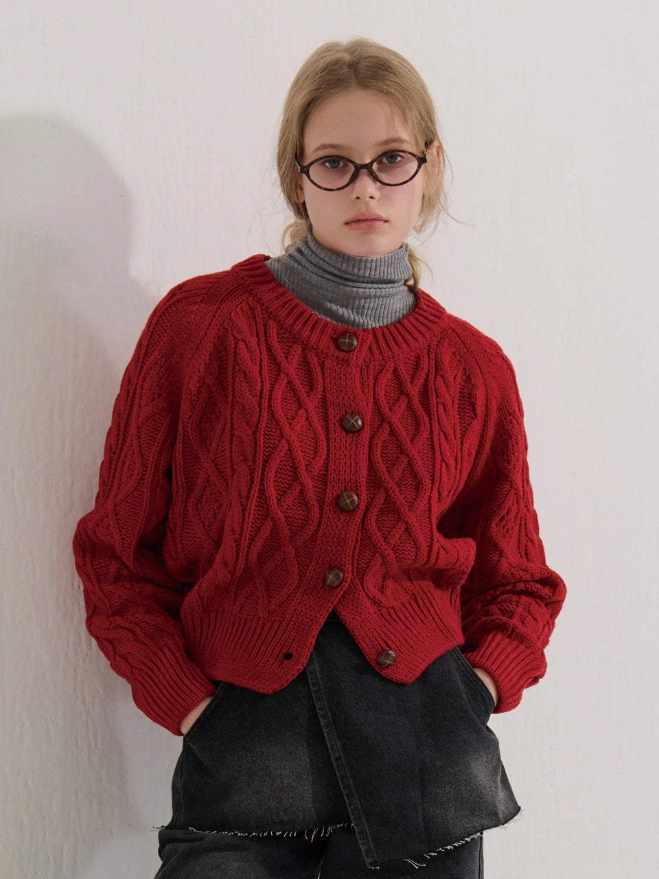 CABLE KNIT CARDIGAN RED