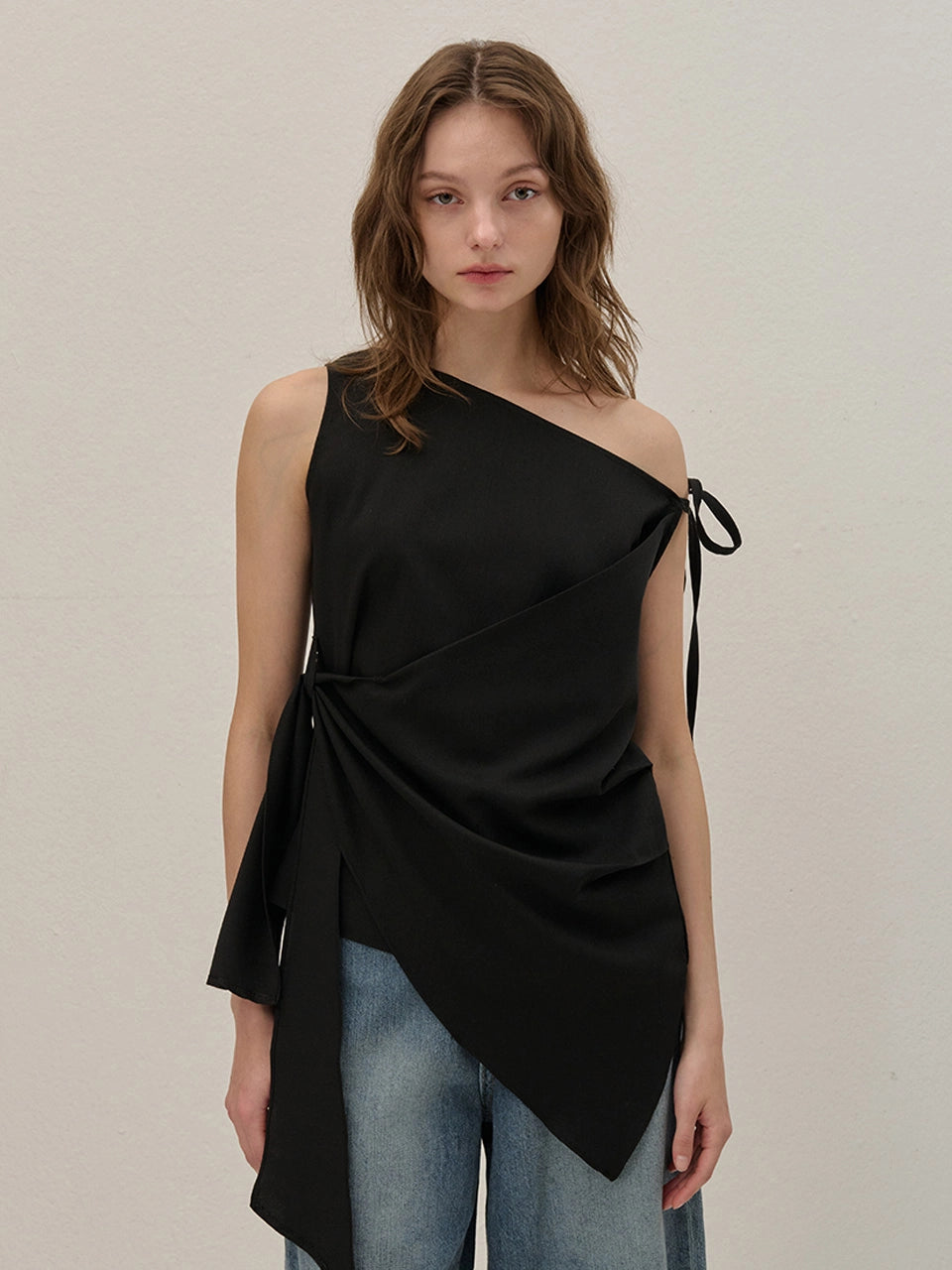 STRAP OFF SHOULDER DRAPED BLOUSE BLACK