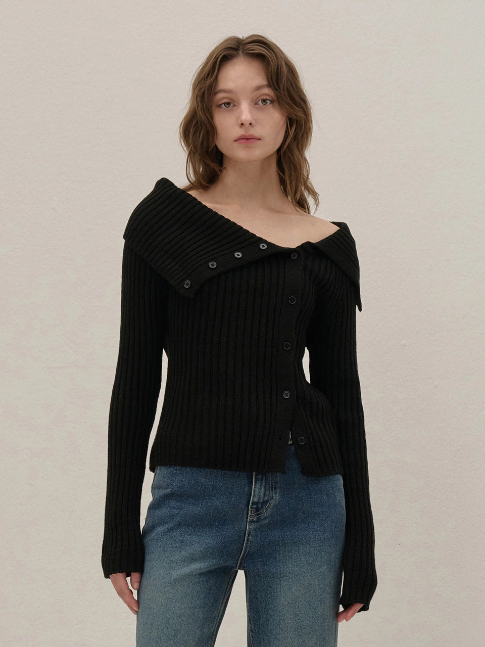 [인플s Pick] OFF-SHOULDER KNIT GARDIGAN BLACK