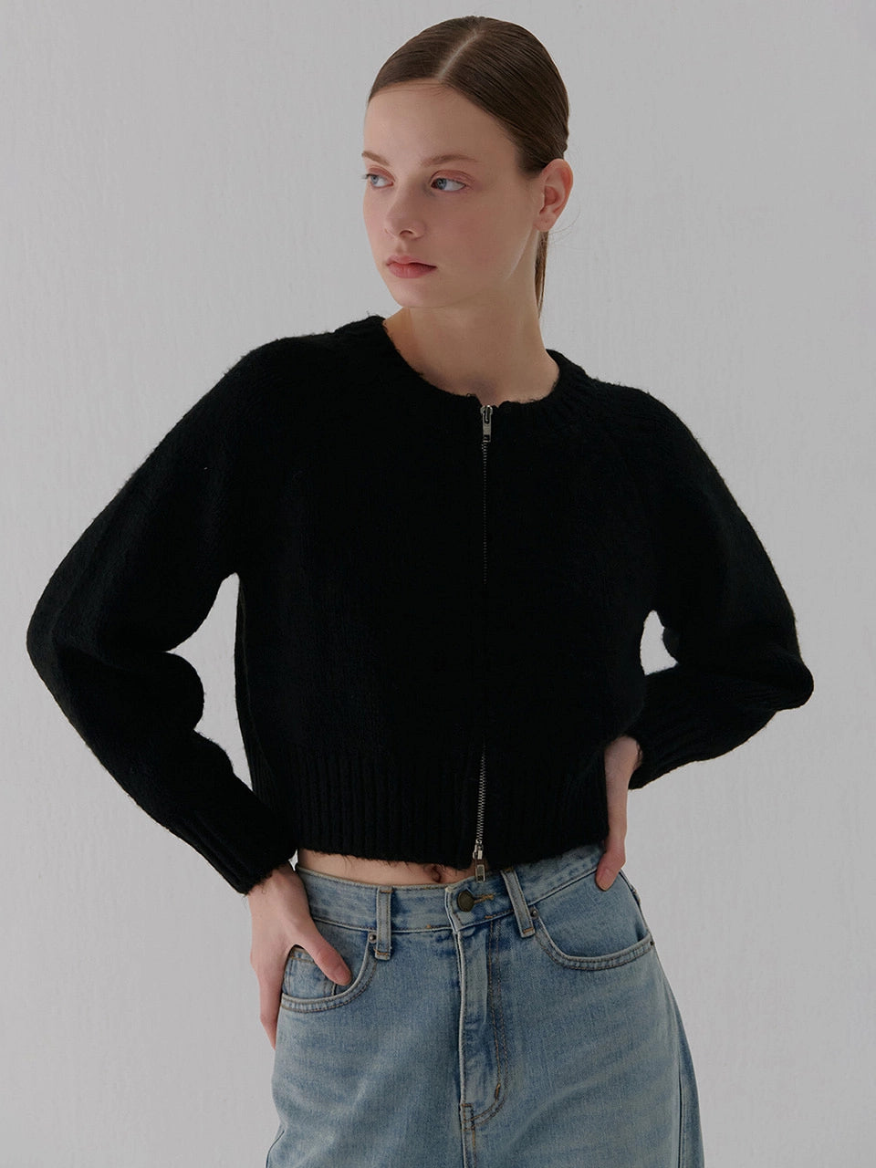 ROUND ZIP-UP CARDIGAN  BLACK