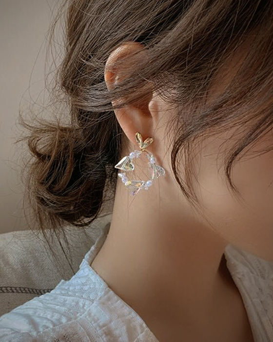 Lovely Beads Crystal Earrings